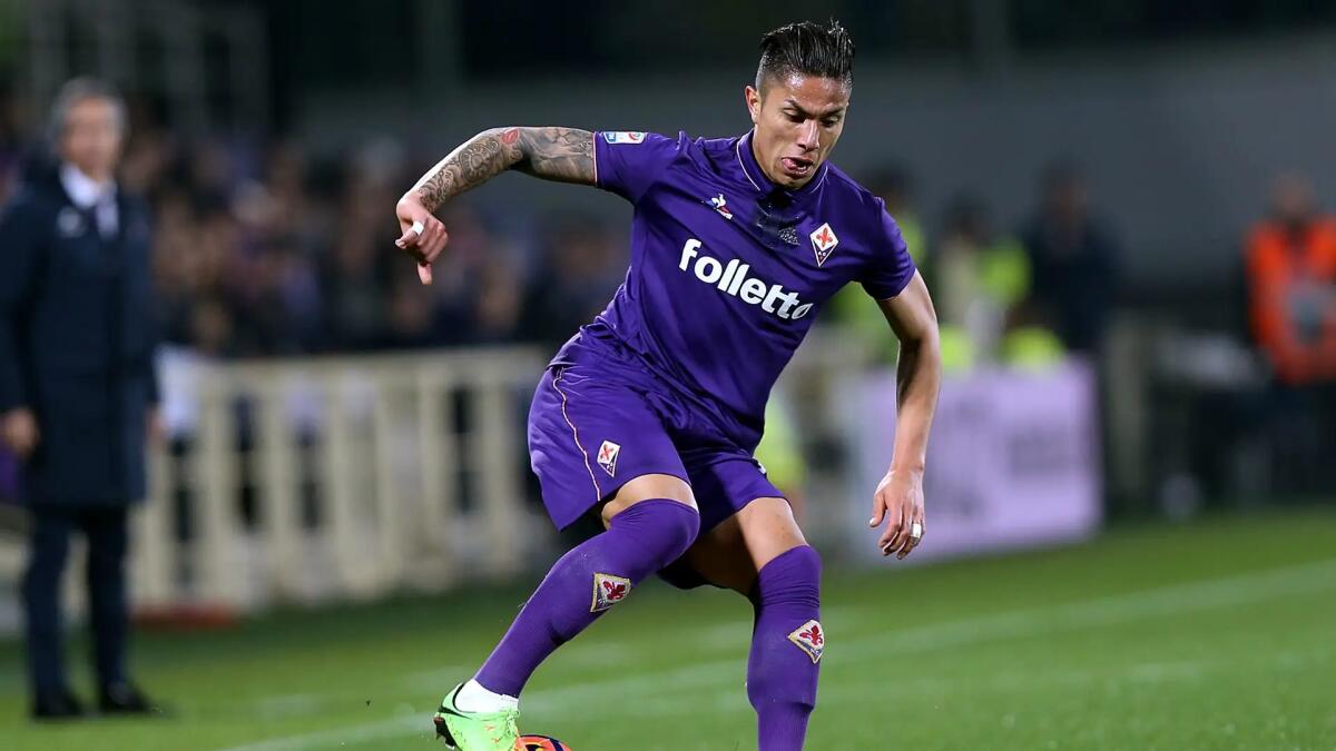 L'ex giocatore della Fiorentina, Carlos Salcedo, è stato accusato dalla madre di essere colpevole dell'omicidio della sorella - 