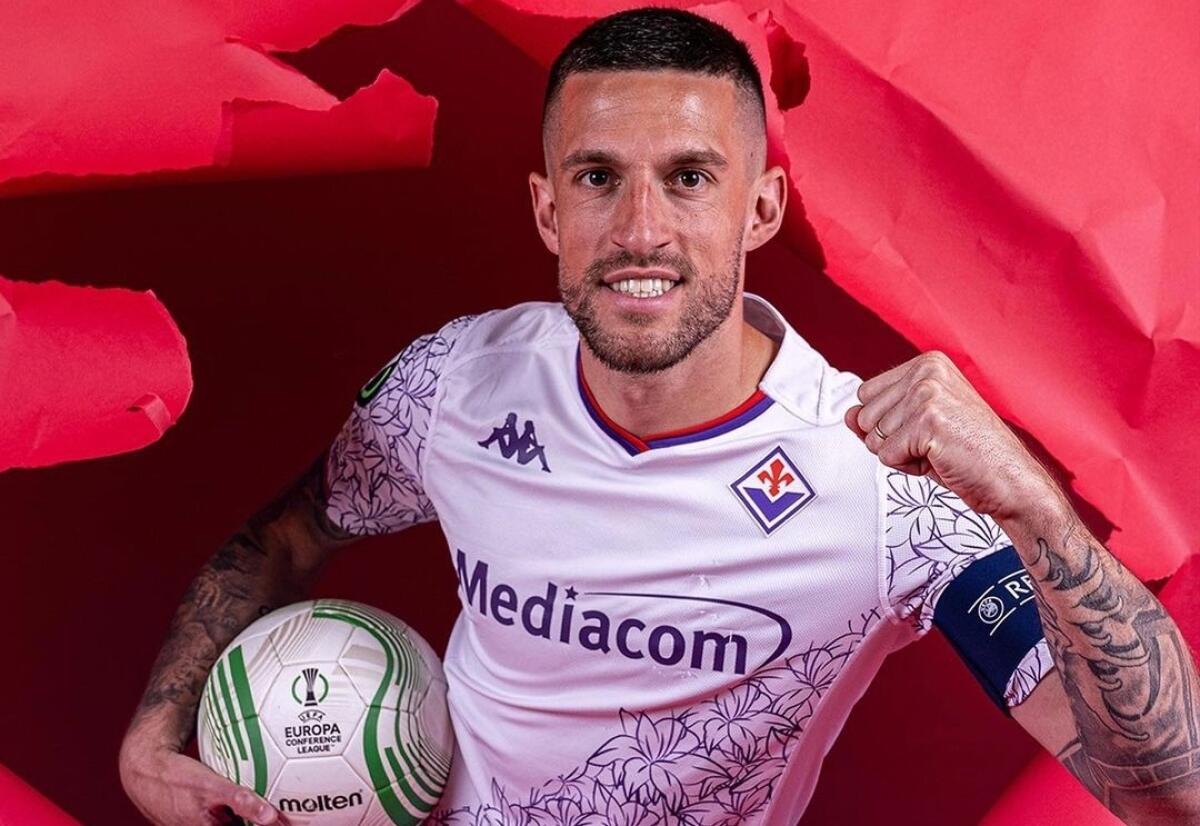 Biraghi: "Io gioco dove mi mette il mister, l'importante è dare tutto per la maglia della Fiorentina" - 