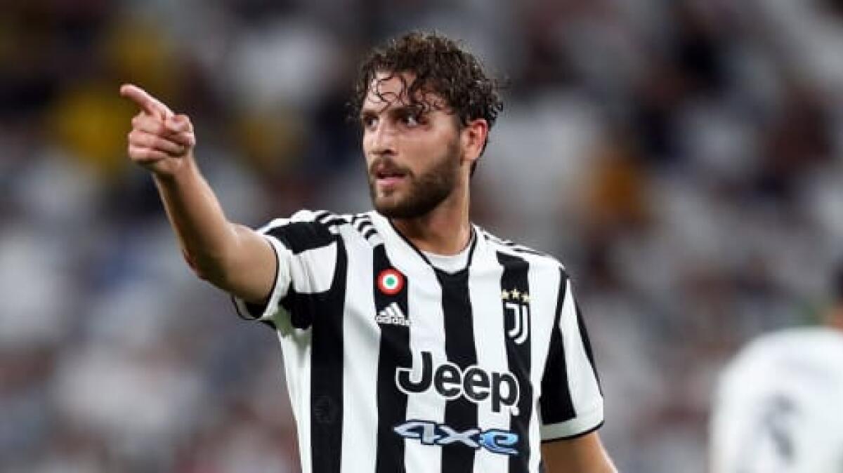 Gazzetta riporta: "Niente Fiorentina per Locatelli, il centrocampista rimane in bianconero anche il prossimo anno" - 
