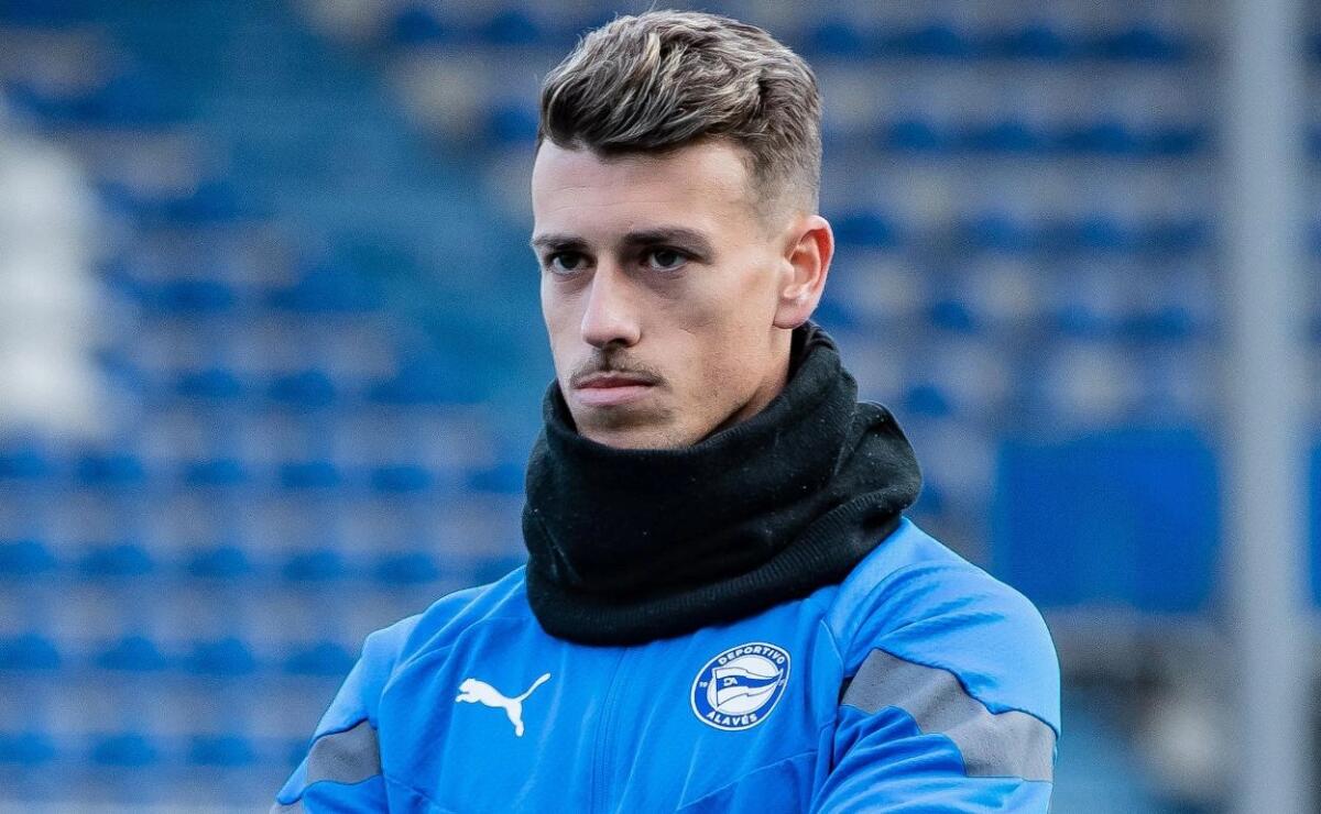 Gazzetta: "Fiorentina su Antonio Blanco, l'Alaves continua a chiedere 15 milioni" - 