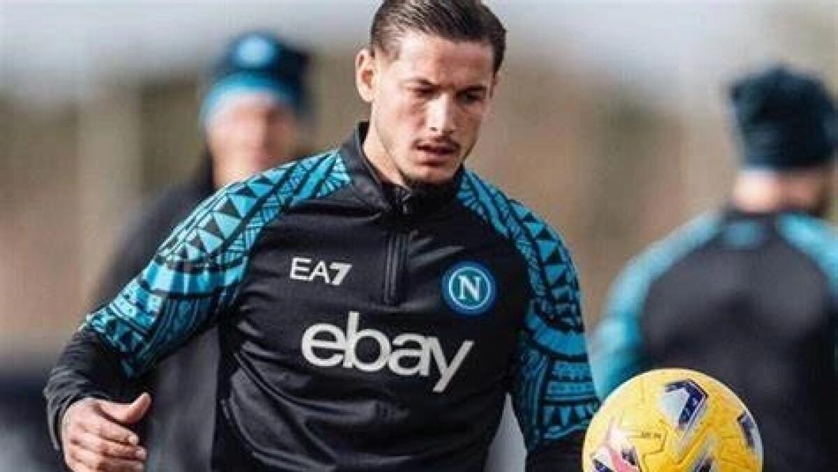 Da Napoli scrivono: "Mazzocchi ha ricevuto delle offerte, tra cui la Fiorentina, ma vuole rimanere" - 