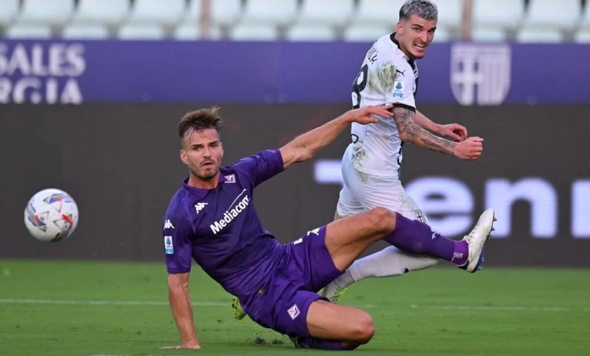 Ferrara: "La difesa della Fiorentina è un incubo. Se il migliore è Terracciano c'è da riflettere" - 