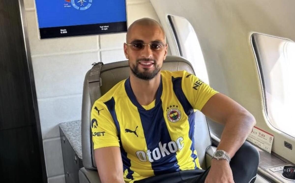 È finita l'avventura di Amrabat alla Fiorentina: è in volo verso Istanbul con la maglia del Ferbahce - 