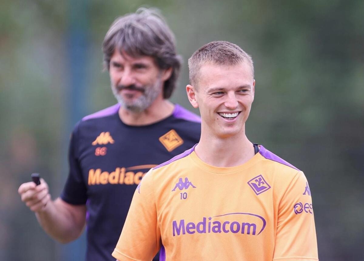 La Fiorentina si allena in vista della Lazio: Gudmundsson in gruppo, nel mirino la convocazione - 