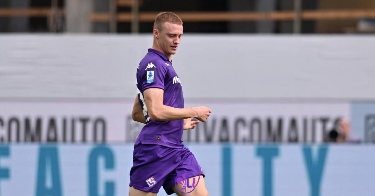 Comuzzo: "La vittoria aiuta sempre. Il passaggio alla difesa a 3? Processo che deve abbreviarsi" - Firenze, Stadio Artemio Franchi, 22.09.2024, Fiorentina-Lazio, foto Lisa Guglielmi. Copyright Labaroviola.com