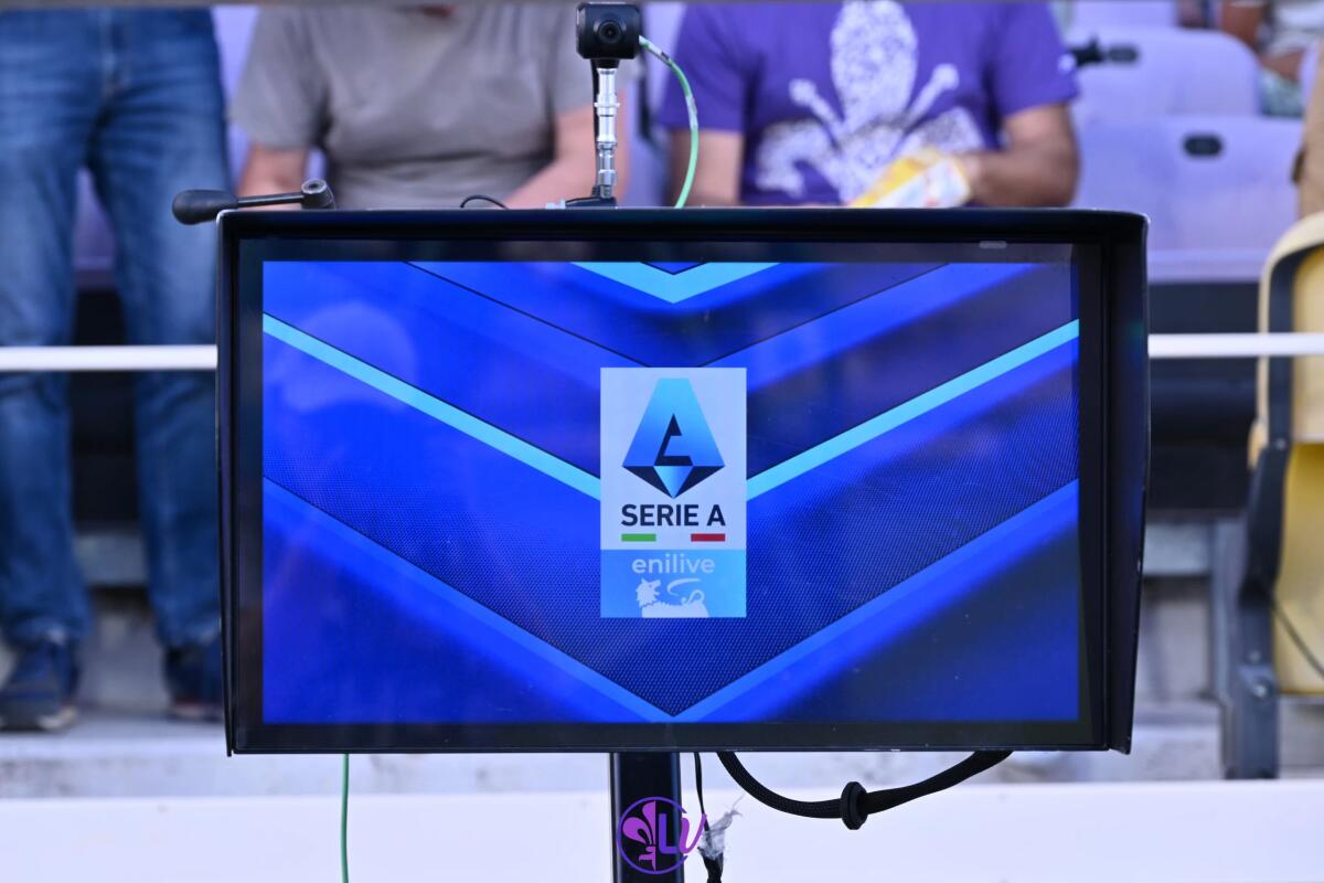 La Serie A introduce Var Message. Da questa giornata gli arbitri riceveranno comunicazioni anche sull'orologio - Firenze, Stadio Artemio Franchi, 1.09.2024, Fiorentina-Monza, foto Lisa Guglielmi. Copyright Labaroviola.com