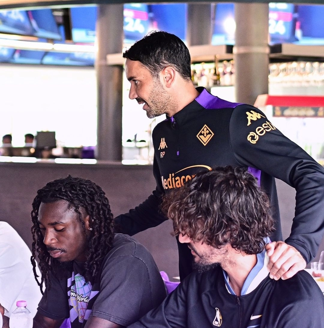 Grigliata al Viola Park, tutta la Fiorentina insieme a pranzo, c'è anche Commisso. Ecco tutte le foto