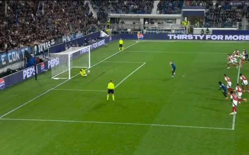 Champions: Atalanta-Arsenal 0-0. Retegui sbaglia un rigore ma è Cuadrado il più pericoloso