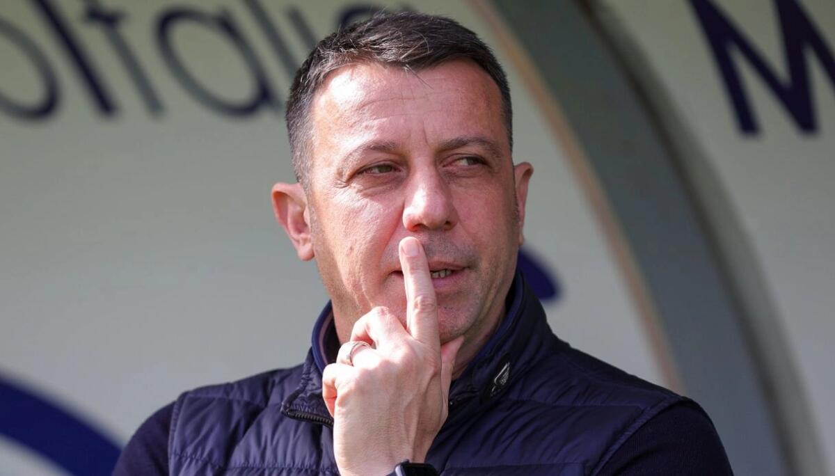 D'Aversa propone: "Se un arbitro è di Firenze facciamolo allenare con la Fiorentina. Idem sull'Empoli" - 
