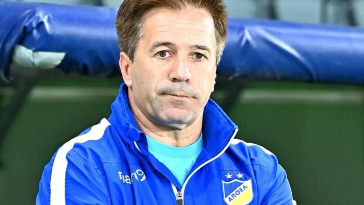 APOEL Nicosia nel caos, esonerato l'allenatore. I ciprioti affronteranno la Fiorentina in Conference - 