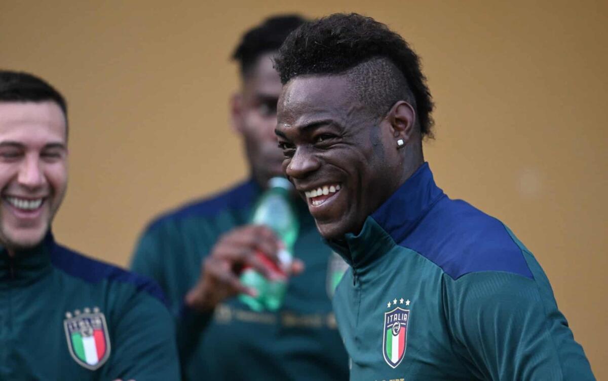 Enzo Raiola su Balotelli: "Dopo la sfida col Bologna capiremo se si può concludere o meno col Genoa" - 