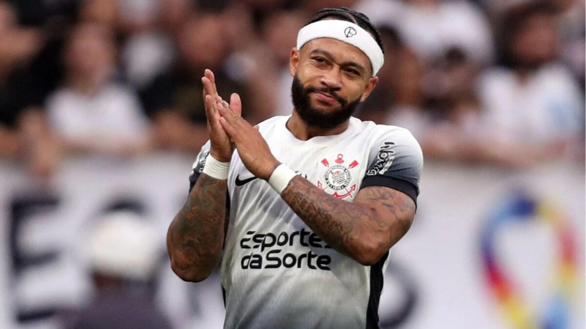 Depay in estate lo voleva la Fiorentina, ora il Corinthians può svincolarlo perchè non ha più soldi - 