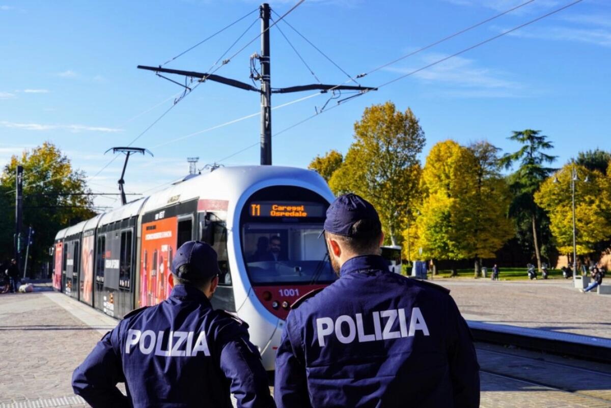 L’aggressione in tramvia, un agguato dei tifosi viola ai “nemici” della Samp: Daspo da record per 11 ultrà - 