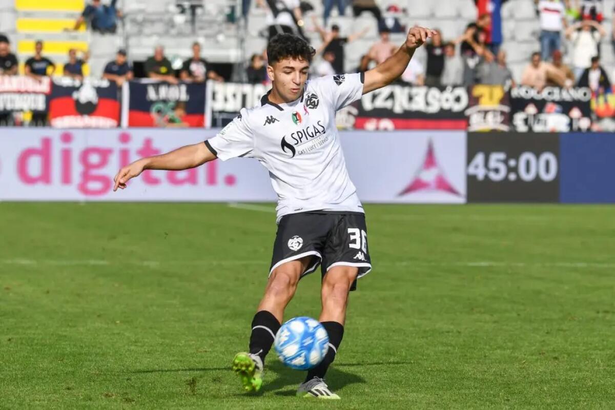 Secolo XIX: "La Fiorentina interessata a Candelari dello Spezia, giovane centrocampista classe 2005" - 