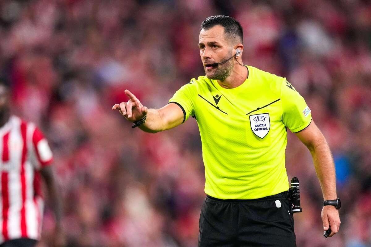 Fiorentina-Lask sarà arbitrata dall'ungherese Berke, ha arbitrato solo 4 partite nelle coppe europee - 