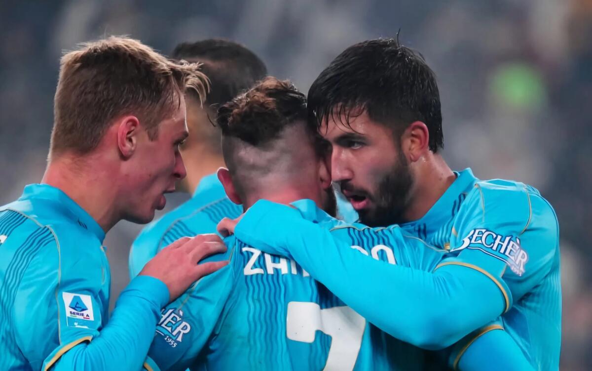 Solo l'arbitro salva la Juventus dalla figuraccia, rigore regalato al 94' e pareggio in casa contro il Venezia - 