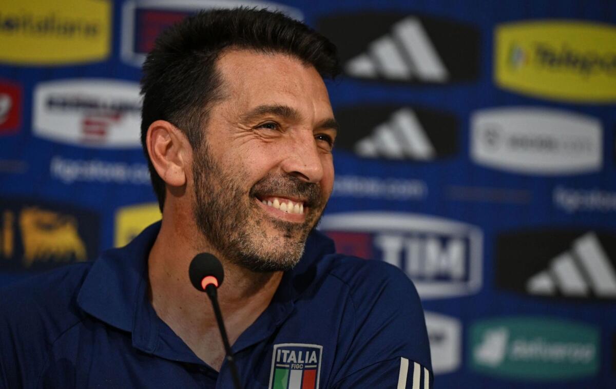 Buffon: "Che una piazza come quella della Fiorentina sogni lo scudetto è un bel segnale" - 