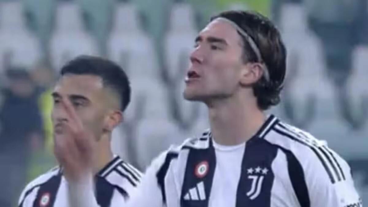 Vlahovic non ce l'aveva con la curva della Juventus: il serbo rispondeva alle minacce di morte di un tifoso - 