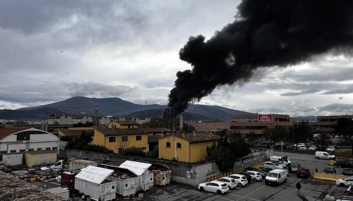 Esplosione Eni a Calenzano: 2 morti, 3 dispersi e 9 feriti: "Siamo volati via per diversi metri" - 