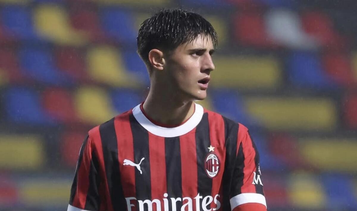 Moretto: "Fiorentina monitora Liberali, talento 2007 del Milan. È in scadenza a giugno 2026" - 
