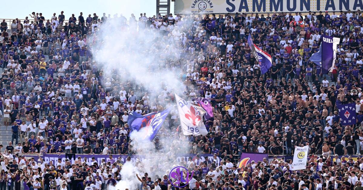 I cori della Curva Fiesole contro la squadra a fine partita: "Fuori le pa**e, rispettate la nostra maglia!" - Firenze, Stadio Artemio Franchi, 22.09.2024, Fiorentina-Lazio, foto Lisa Guglielmi. Copyright Labaroviola.com