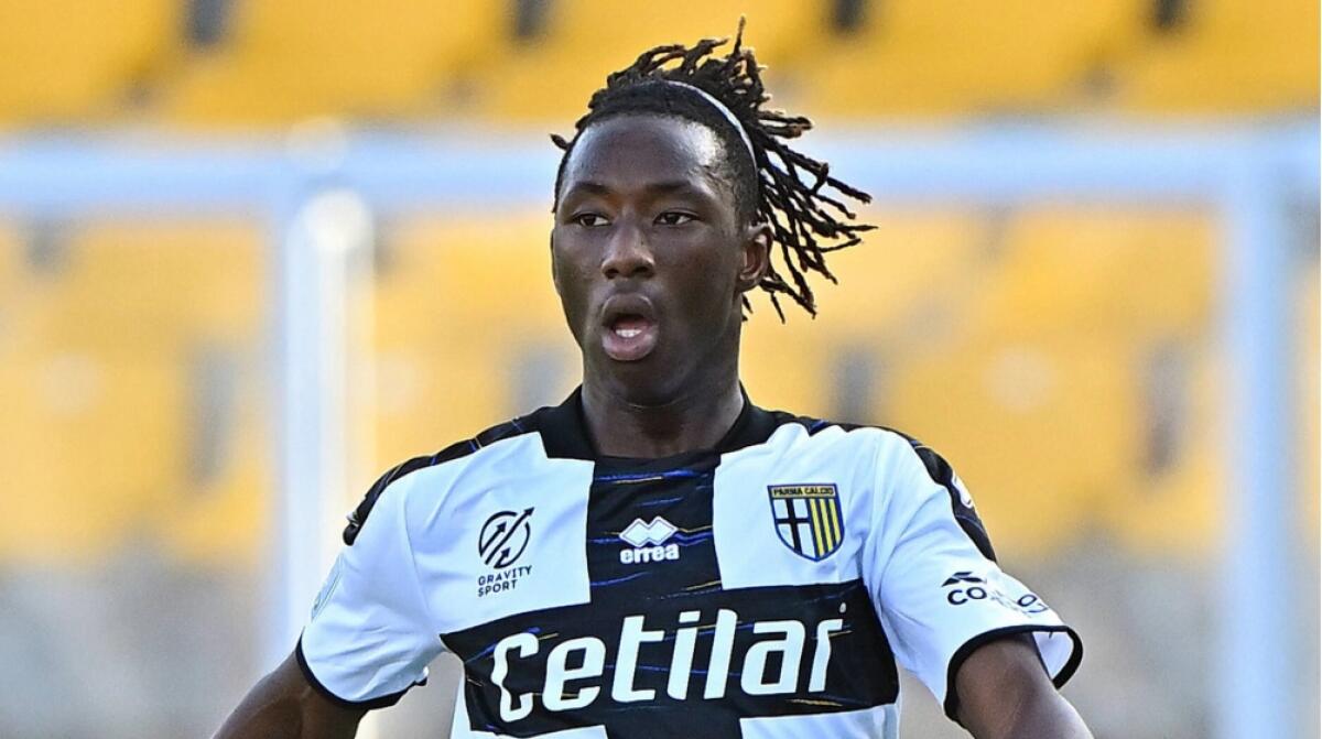 La Fiorentina è interessata a Woyo Coulibaly del Parma. L'operazione di mercato è legata alla partenza di Kayode - 