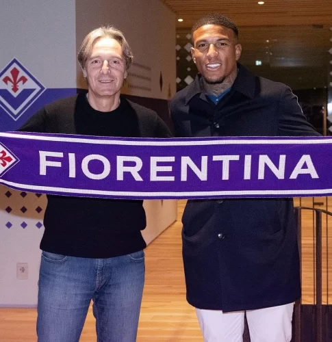 FOTO, i primi scatti di Folorunsho al Viola Park: l'incontro con Palladino e il dg Ferrari