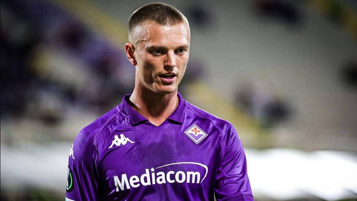Possibile che la Fiorentina rinunci al riscatto di Gudmundsson? Il prestito è già costato 8 milioni - 
