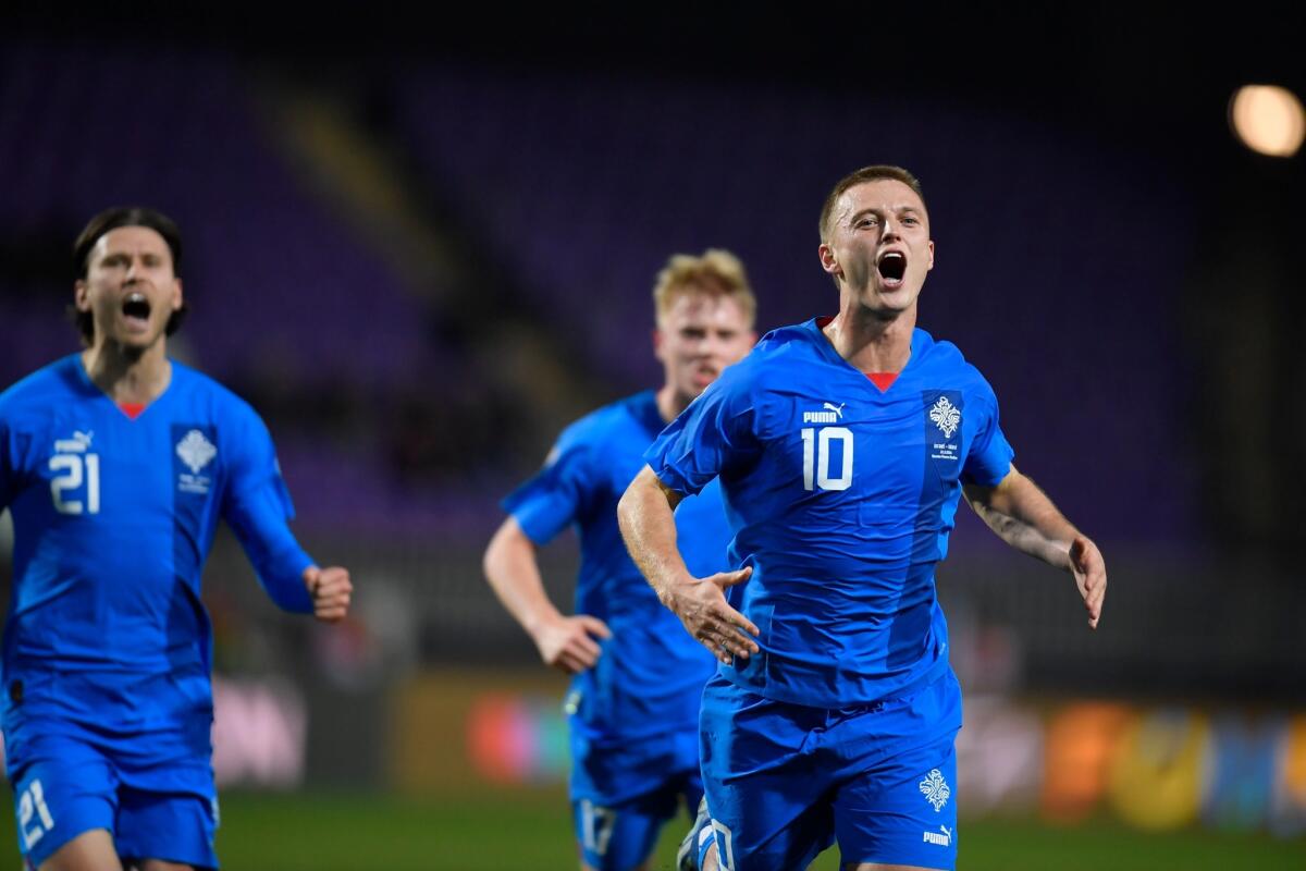 Gudmundsson titolare contro il Kosovo. Il fantasista viola prova a salvare l'Islanda dalla retrocessione - 