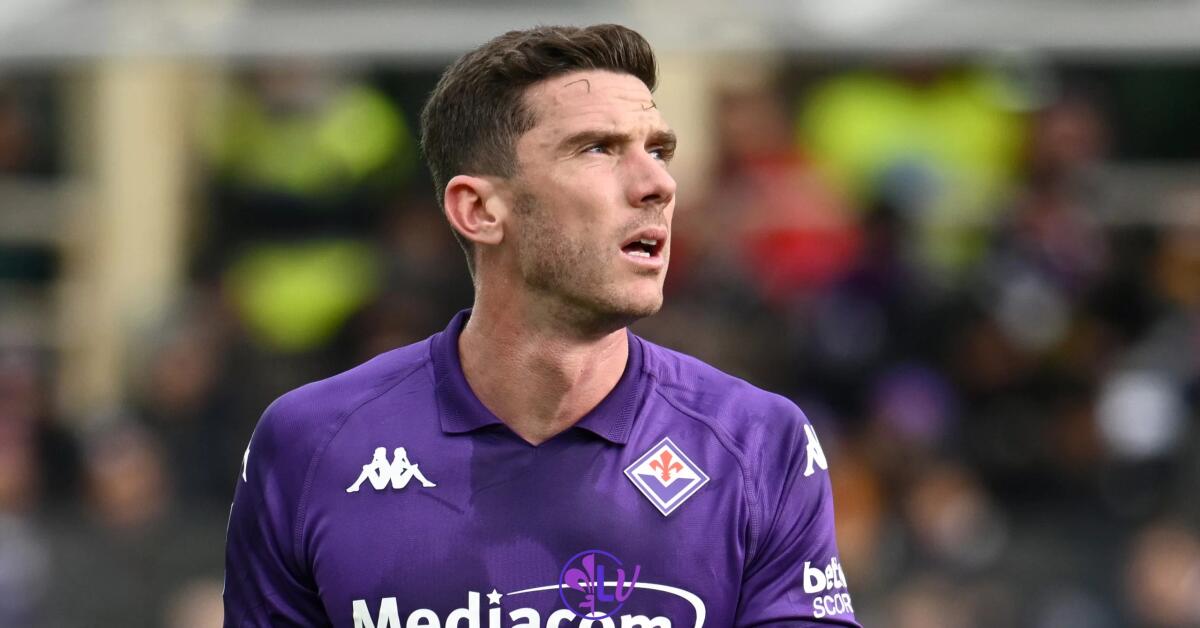 Nazione elogia Gosens: “Leader di questa squadra. Ha un’intelligenza calcistica superiore” - Firenze, Stadio Artemio Franchi, 08.12.2024, Fiorentina-Cagliari, foto Lisa Guglielmi. Copyright Labaroviola.com