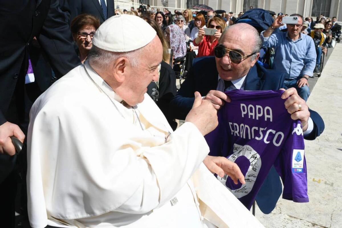 È morto Papa Francesco. Ieri l'ultimo saluto nel giorno di Pasqua. Anche la Fiorentina esprime cordoglio - 