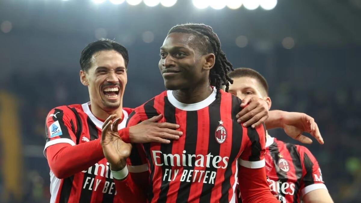 Udinese in vacanza, il Milan ne fa 4 e tallona la Fiorentina a -1. Paura per Maignan - 