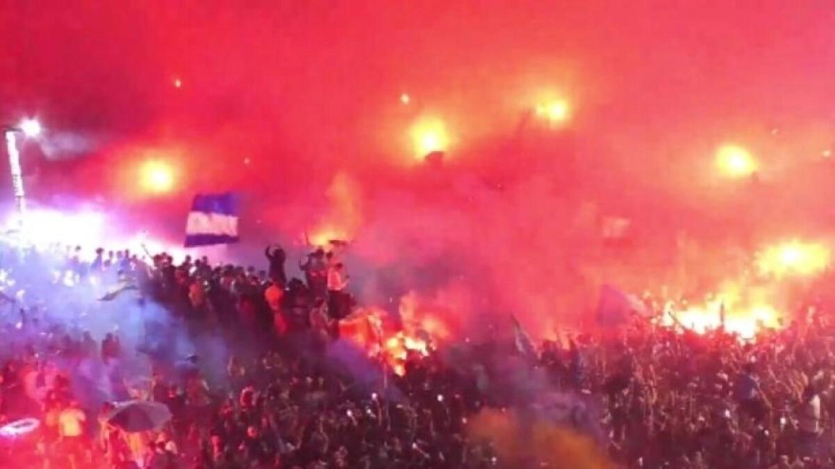 Ansa: Napoli, 39 feriti e 10 rapine durante la festa scudetto. Il bollettino potrebbe peggiorare - 