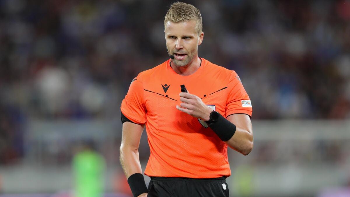Sarà Nyberg l'arbitro di Fiorentina-Betis, ha arbitrato gli Europei e ha 12 presenze in Champions - 