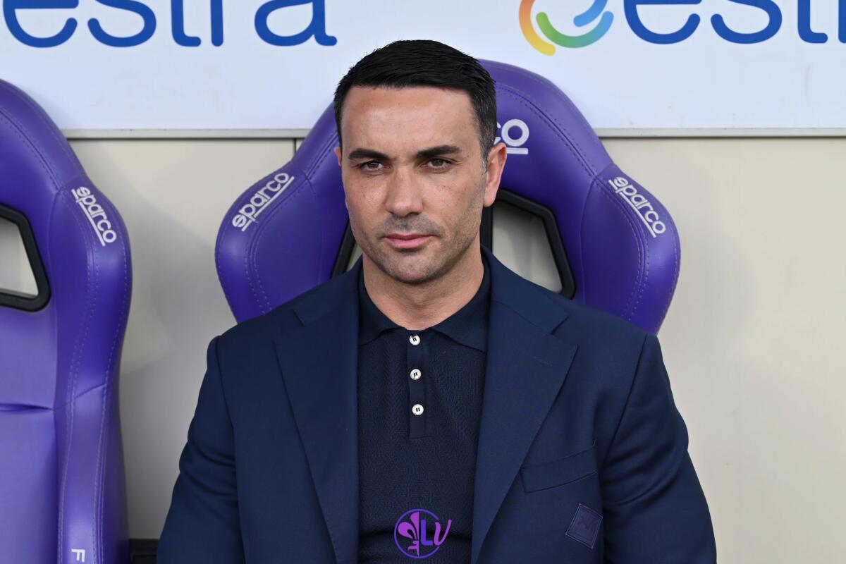 Sentite Gazzetta: “Era necessario riconfermare Palladino alla vigilia della gara contro il Betis?” - Firenze, Stadio Artemio Franchi, 27.04.2025, Fiorentina-Empoli, foto Lisa Guglielmi. Copyright Labaroviola.com