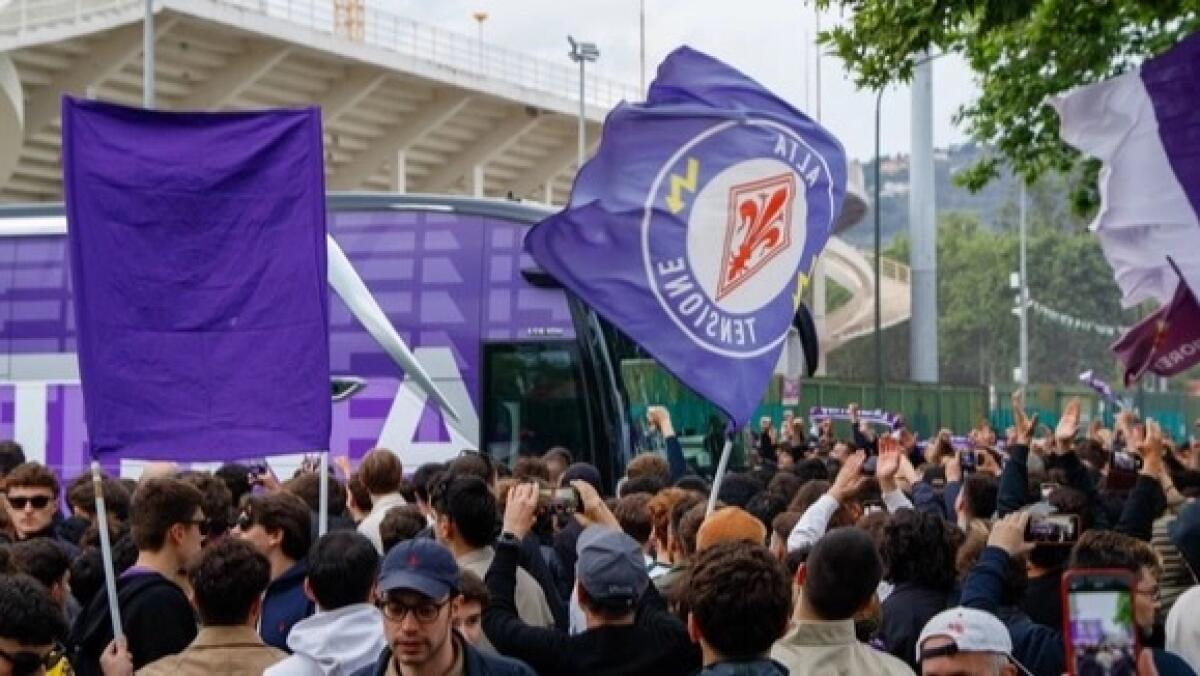 "Betis, Betis, vaffa!": durante l’allenamento degli spagnoli fuori dal Franchi si levano cori ostili - 