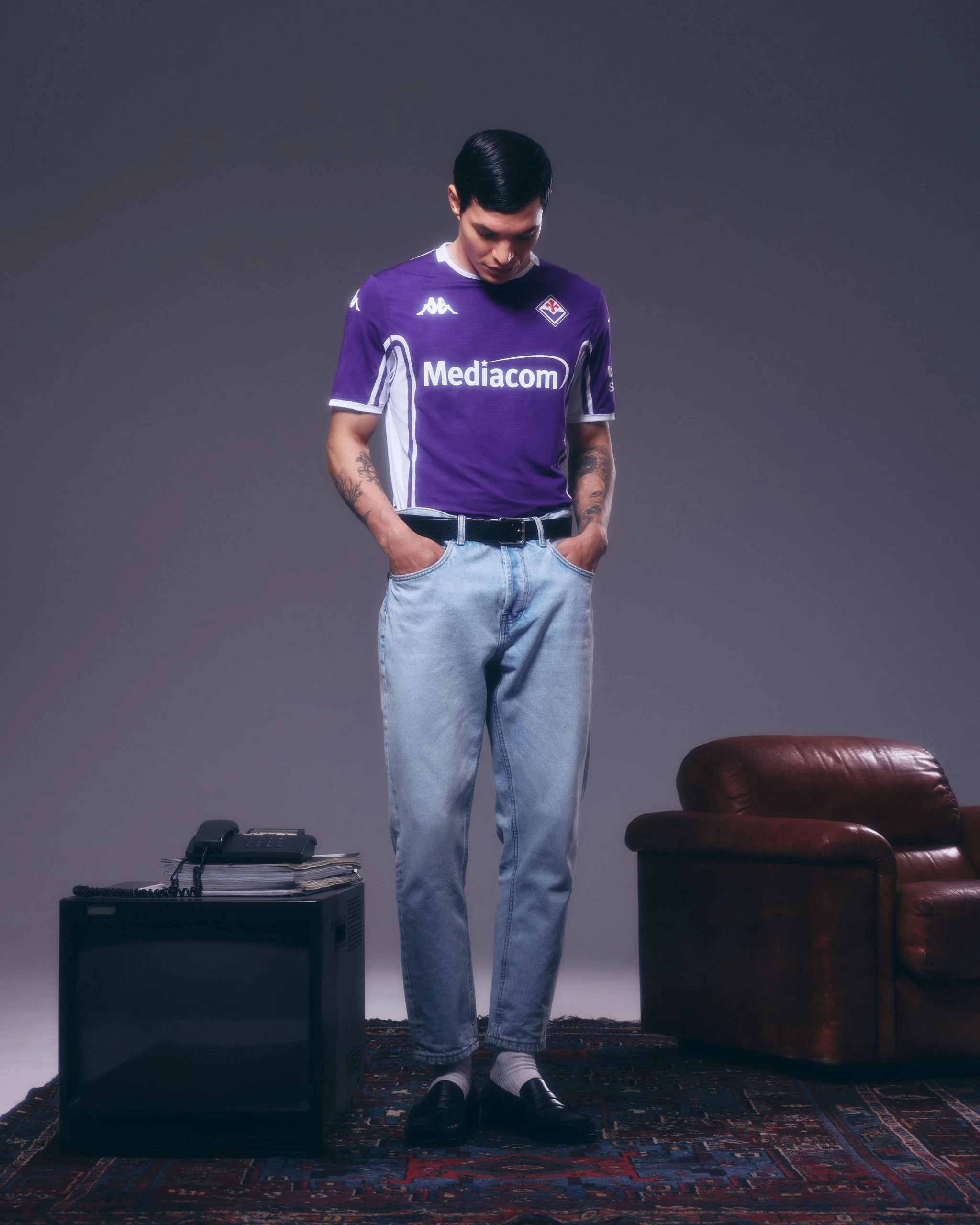 La nuova maglia della Fiorentina per la stagione 2025/2026. Esordio domani contro il Bologna