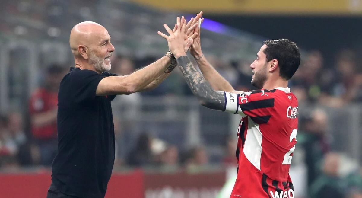 Da Bologna scrivono: "Pioli alla Fiorentina potrebbe anche portarsi Calabria, suo fedelissimo al Milan" - 