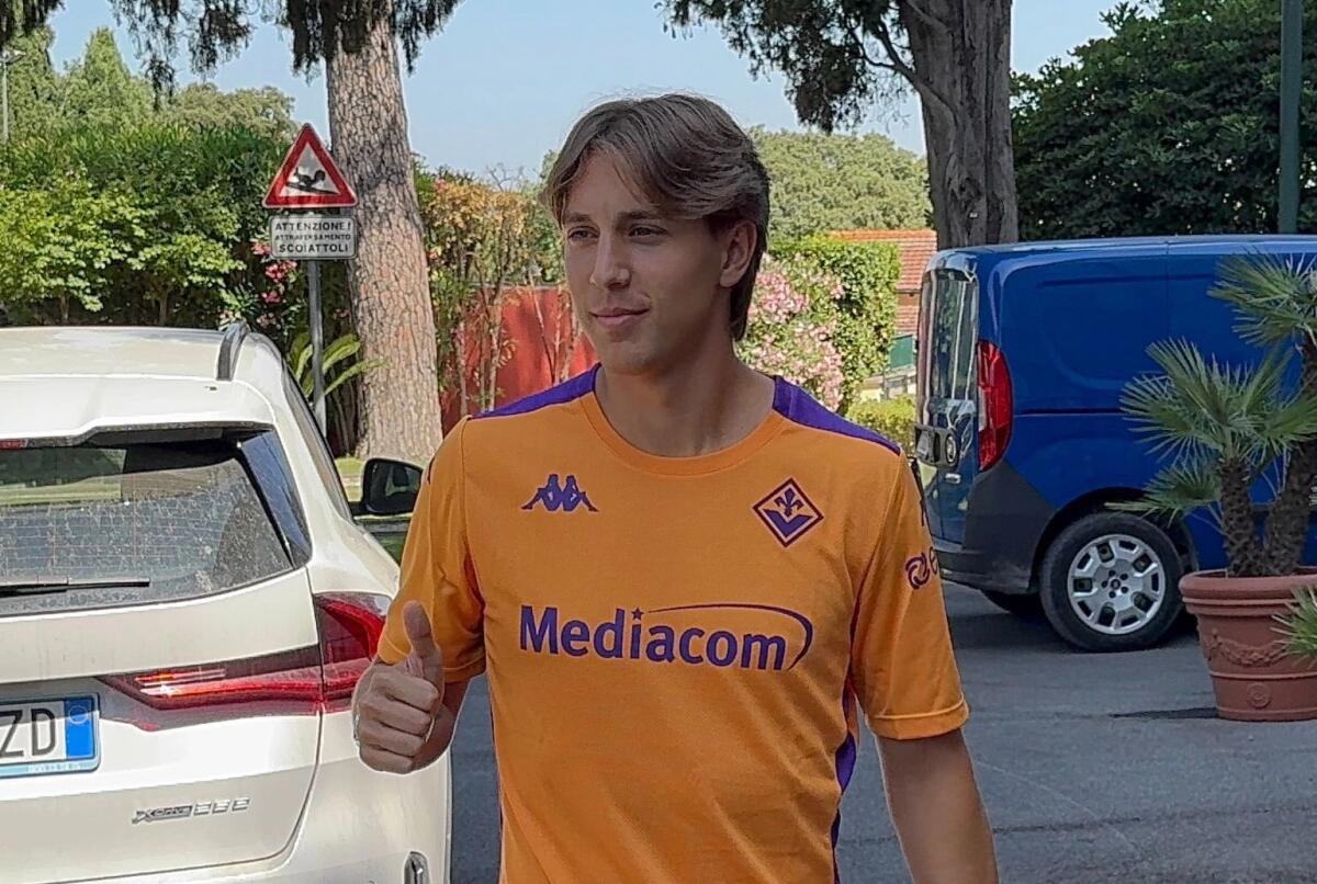 Fazzini a Villa Stuart per le visite mediche con la Fiorentina, in pomeriggio l'arrivo al Viola Park - Foto di Tuttomercatoweb
