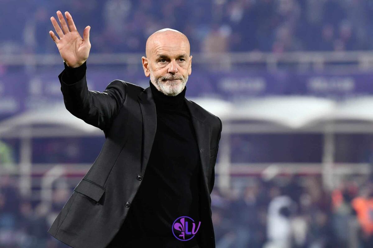 Malusci: "Pioli il profilo giusto per la Fiorentina. Gudmundsson può essere devastante" - Stefano Pioli (allenatore AC Milan) saluta i tifosi viola