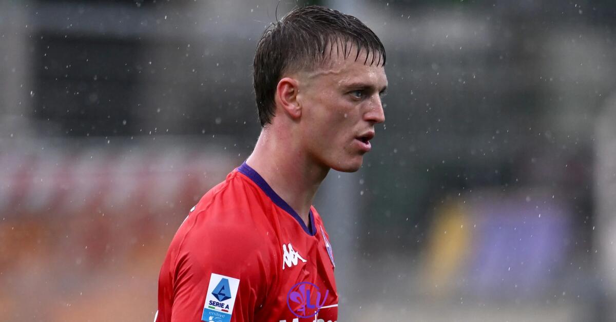 Corriere dello Sport: "Fiorentina pronta ad offrire 12 milioni per Gudmundsson. Nodo cambio di proprietà" - Firenze, Stadio Artemio Franchi, 13.04.2025, Fiorentina-Parma, foto Lisa Guglielmi. Copyright Labaroviola.com