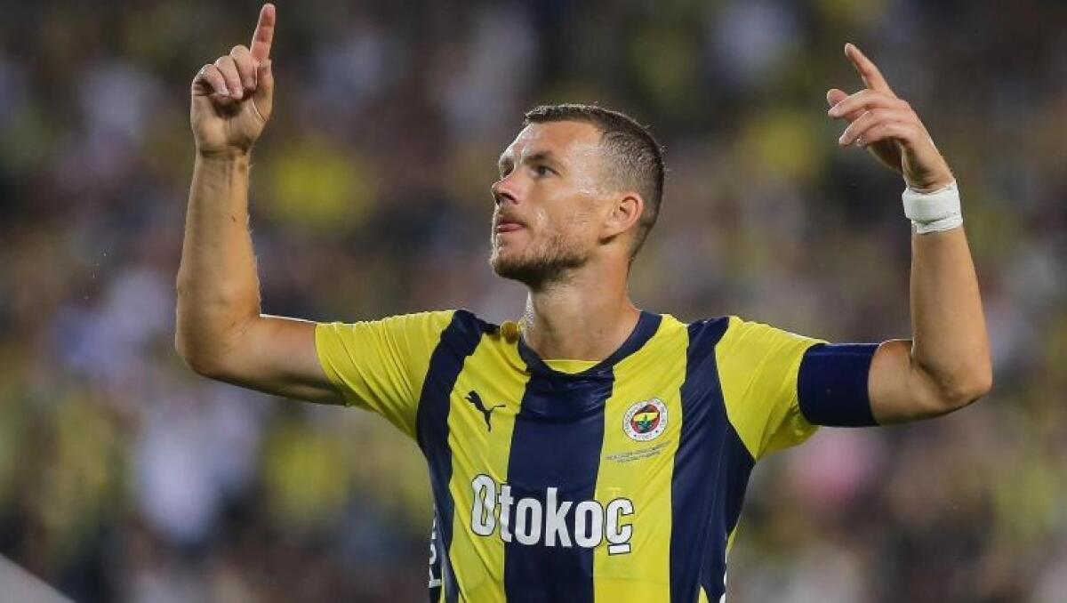Gazzetta rivela: "La Fiorentina insiste per Dzeko, ha lo stesso agente di Kean" - 