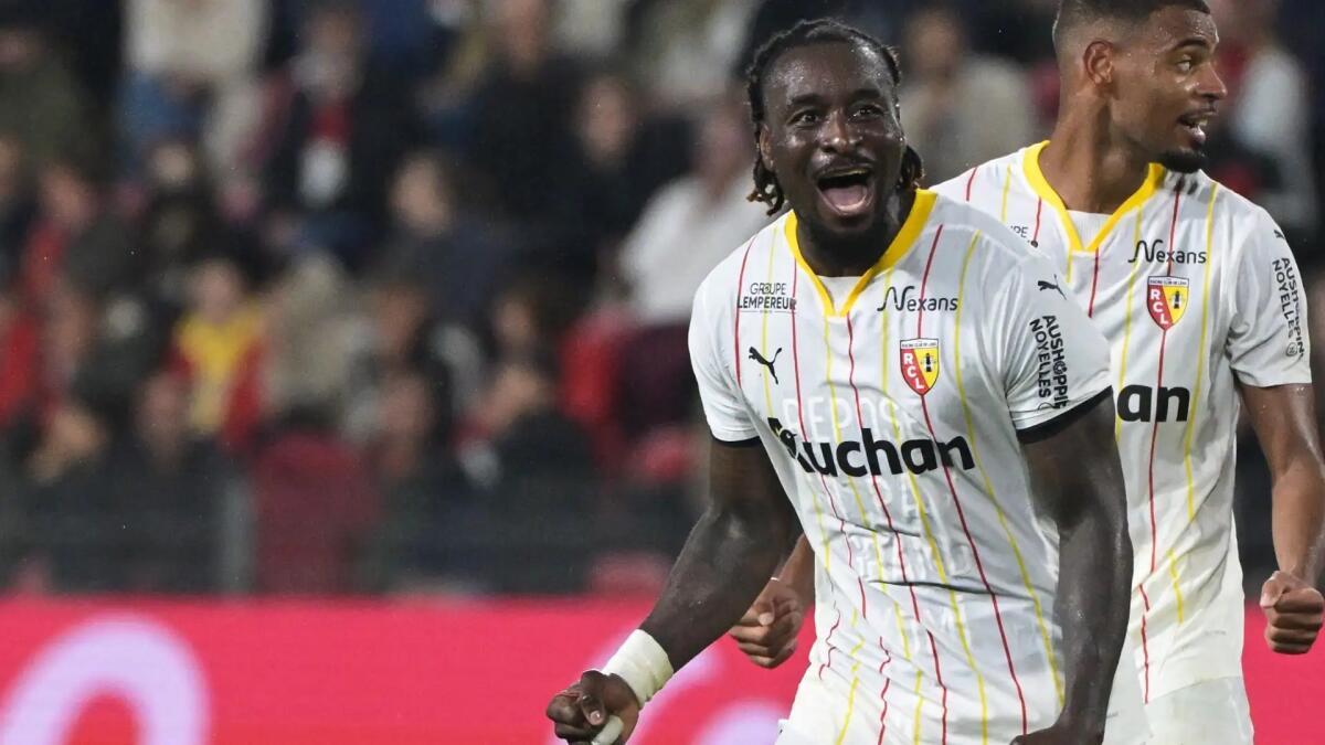 Il Lens saluta ufficialmente Nzola e lo rispedisce a Firenze. Esubero o risorsa da rivalutare? - 