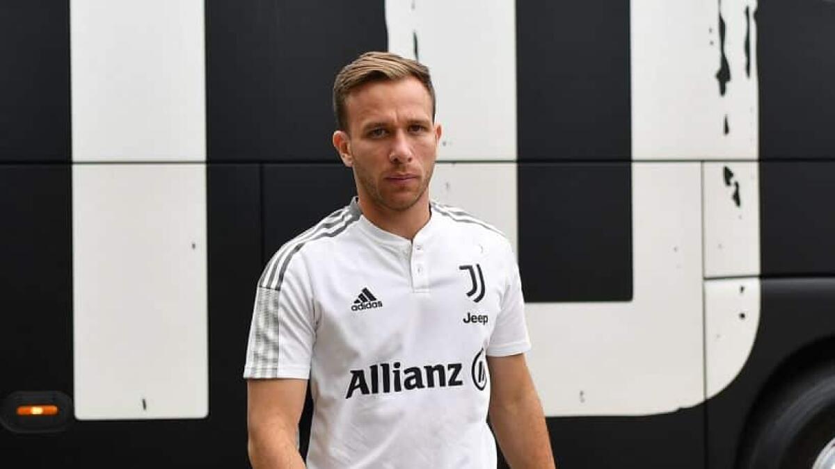 La Gazzetta dello Sport: "La Juventus vuole disfarsi di Arthur, ma l'ingaggio da 6 milioni spaventa le pretendenti" - 