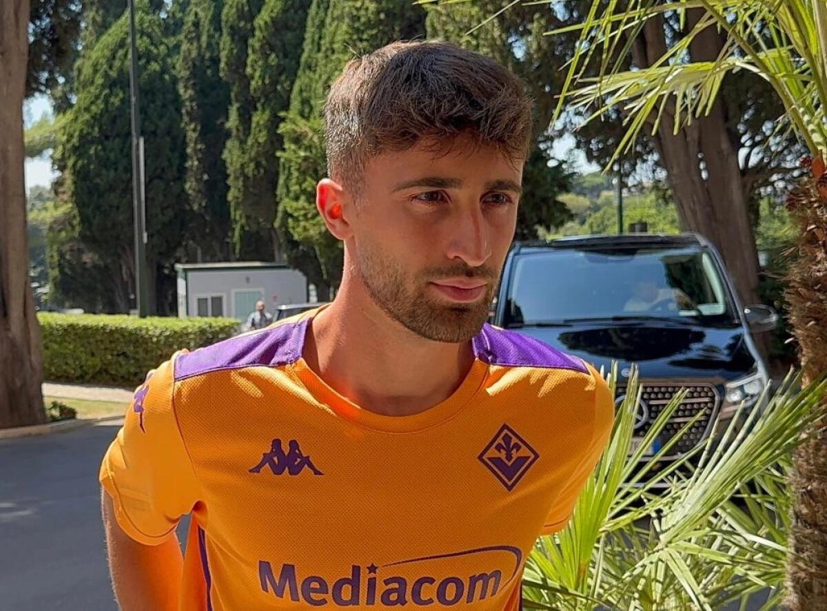 Viti è arrivato al Viola Park. Ora il difensore firmerà il contratto con la Fiorentina, si attende l'ufficialità - Foto: TMW Villa Stuart Viti