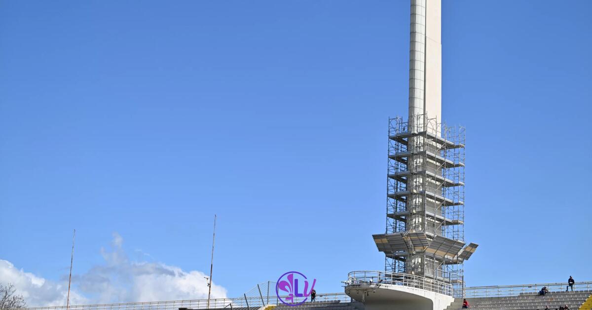 Restyling Franchi, i lavori alla tribuna procedono anche di notte. La nuova curva Fiesole ad inizio 2026 - Firenze, Stadio Artemio Franchi, 30.03.2025, Fiorentina-Atalanta, foto Lisa Guglielmi. Copyright Labaroviola.com