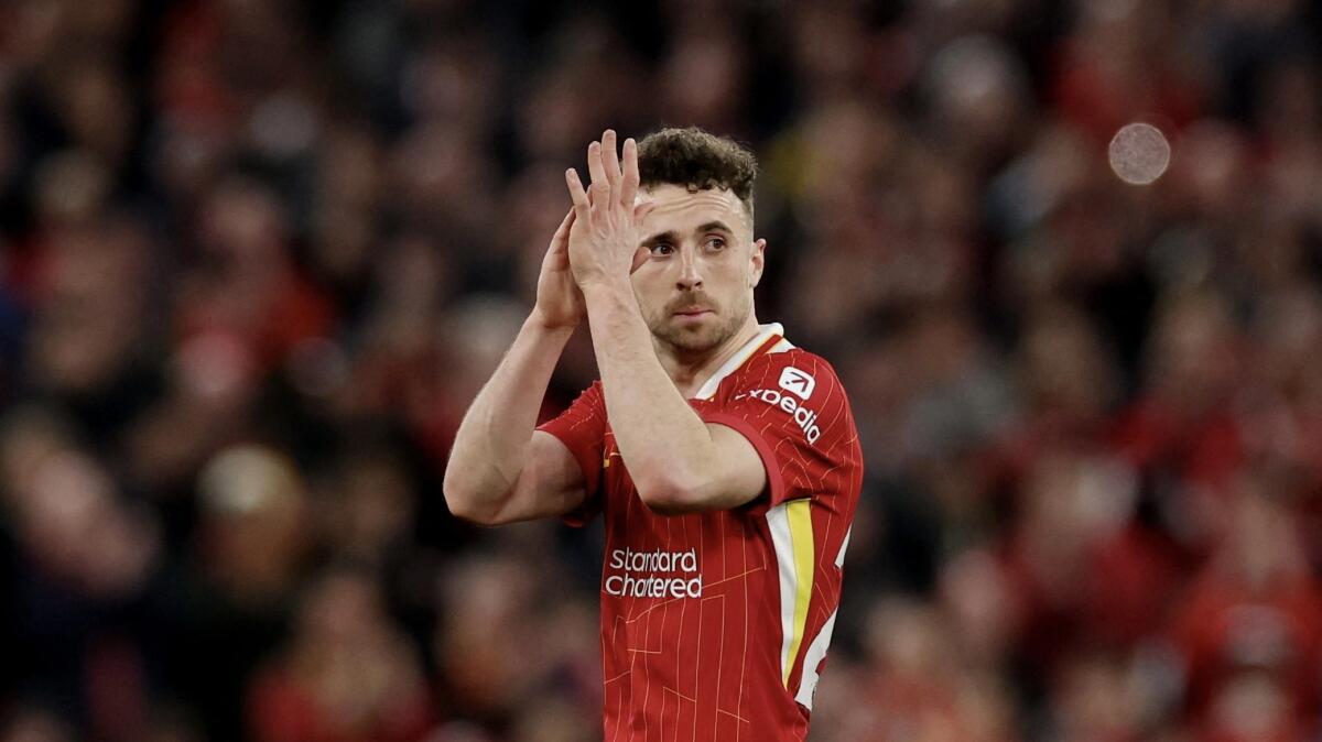 Tragedia nel mondo del calcio: Diogo Jota è morto in un incidente stradale a soli 28 anni - 