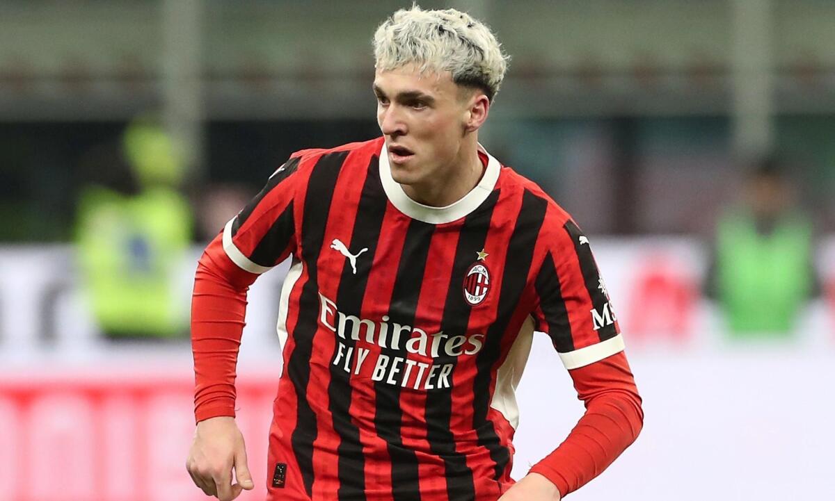Matteo Moretto annuncia: "La Fiorentina è interessata al terzino del Milan Alex Jimenez in prestito" - 