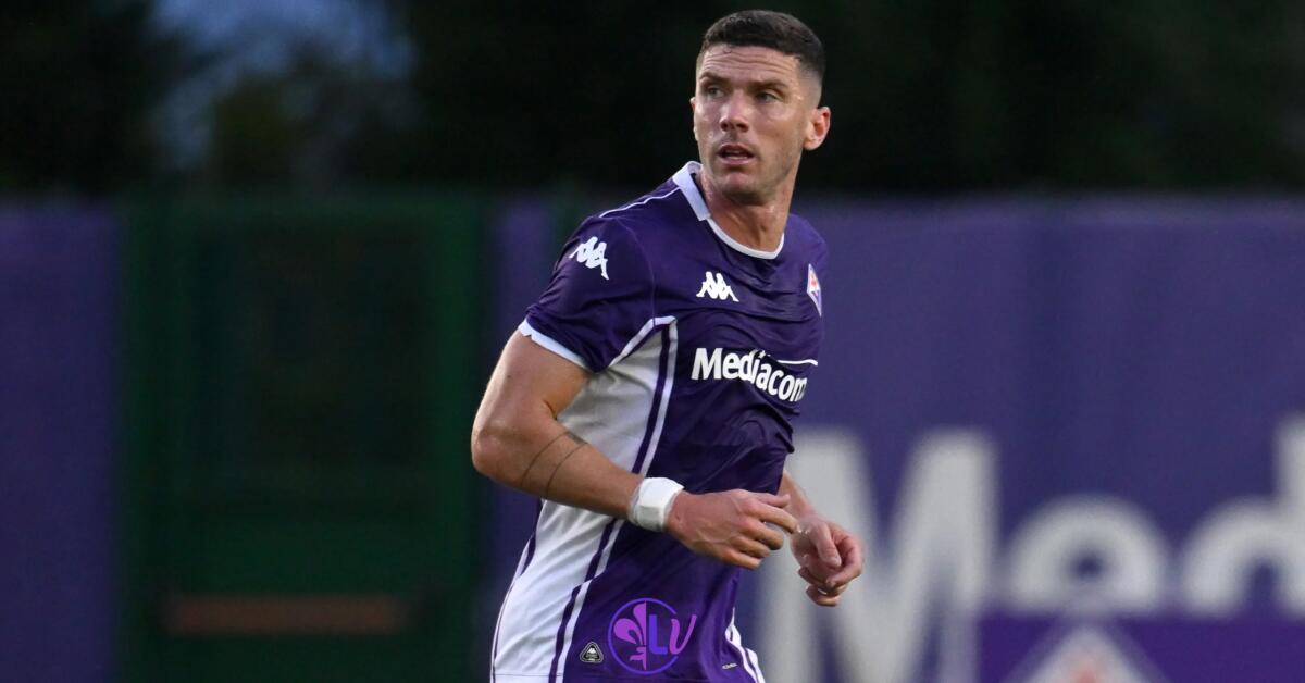 Nazione: “Gosens e Dzeko indietro di condizione fisica. Ma la loro gestione non preoccupa” - Firenze, Viola Park, 25.07.2025, Fiorentina-Carrarese, foto Lisa Guglielmi. Copyright Labaroviola.com