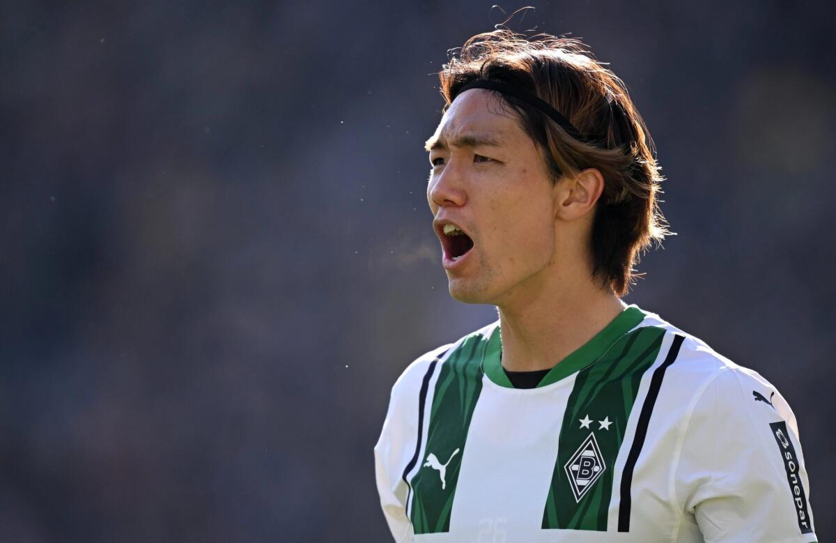 Gazzetta: “Fiorentina su Itakura ma l’Ajax è pronto a versare i 12 milioni al Monchengladbach” - 